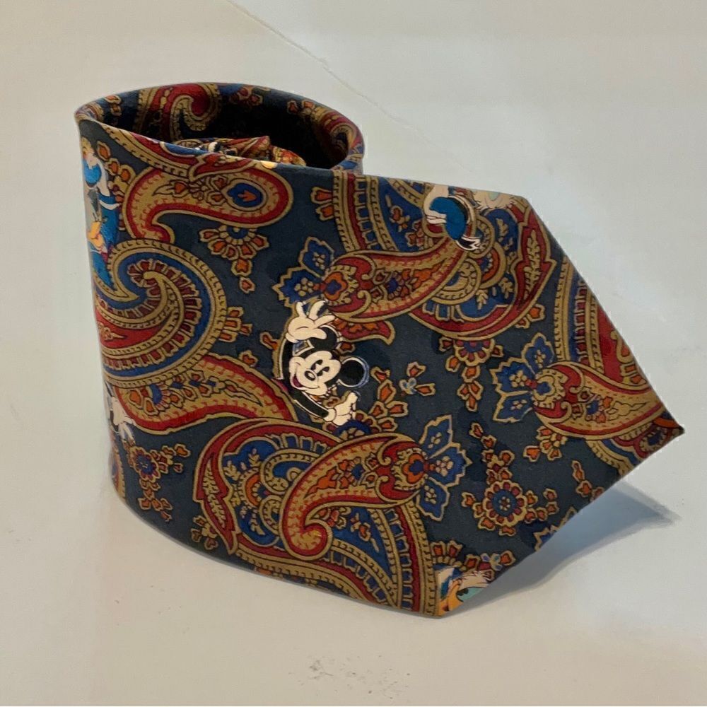 Vintage Disney 100% Silk Tie. Mickey, Goofy and Donald Duck. Paisley. Too cute